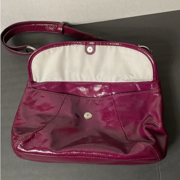 Coach shoulder or crossbody bag - Picture 11 of 14